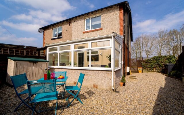 Hallam Lodge