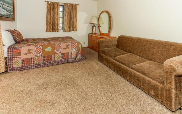 Cozy Hollow - 1890 by Big Bear Vacations