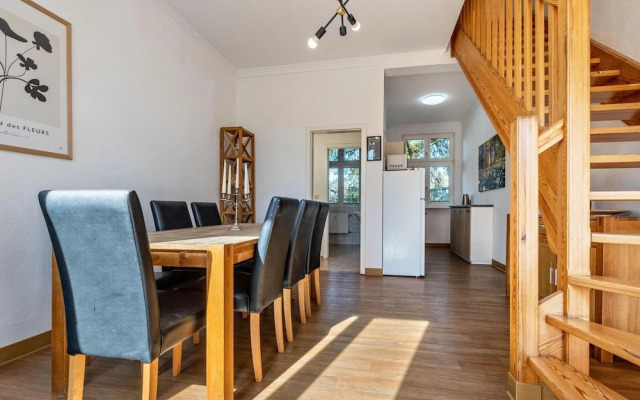 Apartment by Lake Muritz With Marina Views