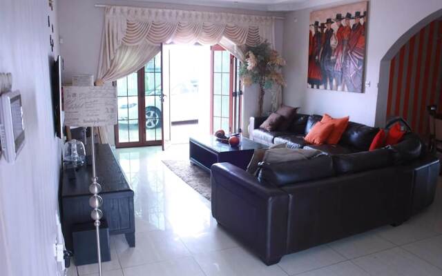 Apelles Palace Guest House