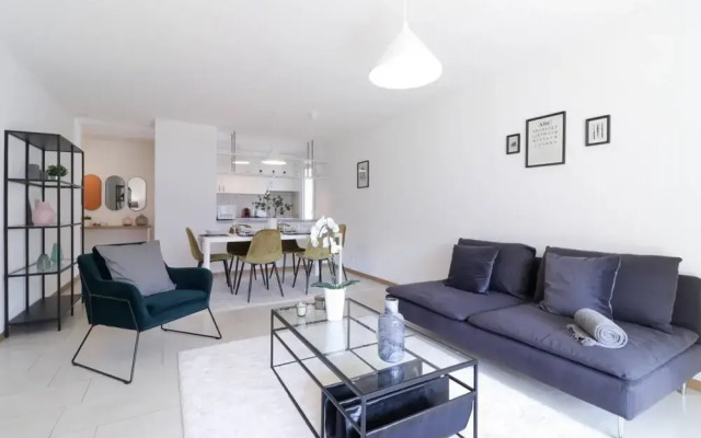 Nice and Recent Apartment Ideally Located in Martigny, Self Check-in