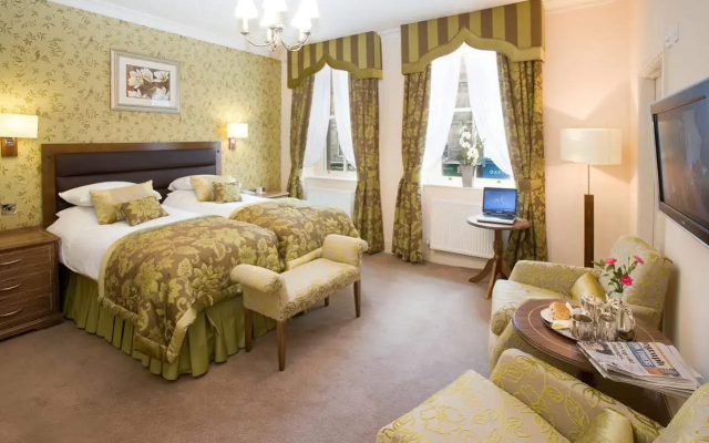 The George Hotel