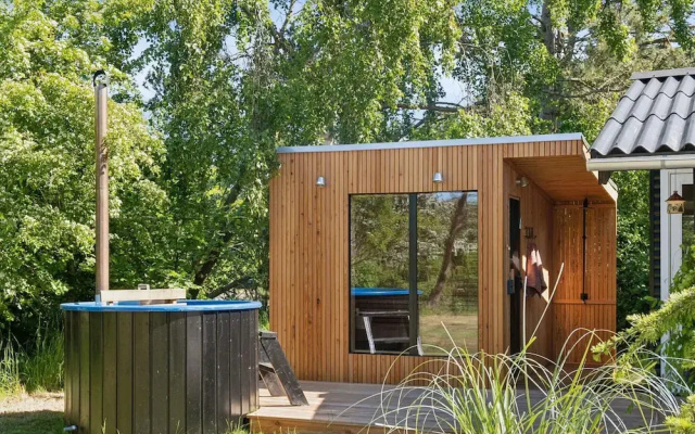 5 Star Holiday Home in Rodby