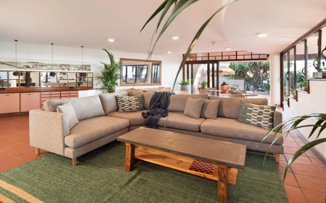 Beach Hotel Resort