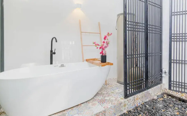 Floral Hotel Yi Shu Yu She Zhouzhuang
