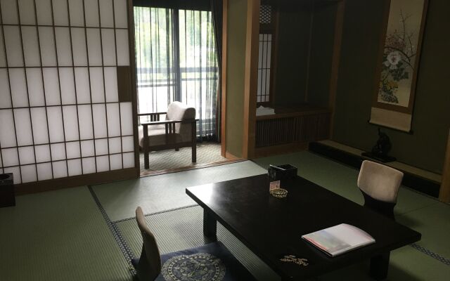 Okada Ryokan Warakutei