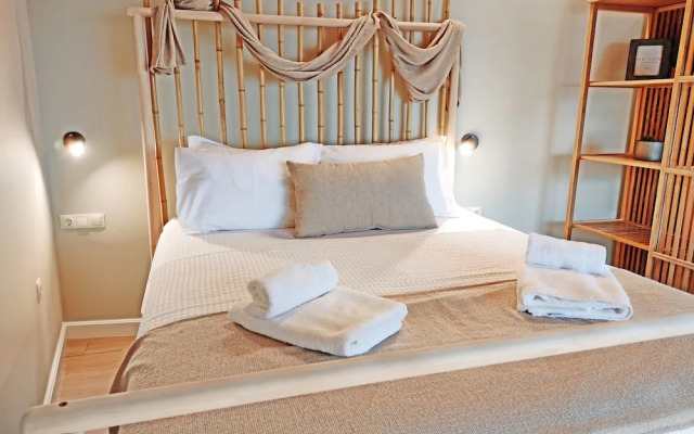 Sea & Cliff Luxury Suites byCorfuescapes