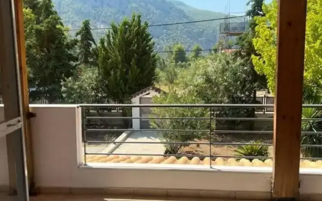 Seaside House in Psatha