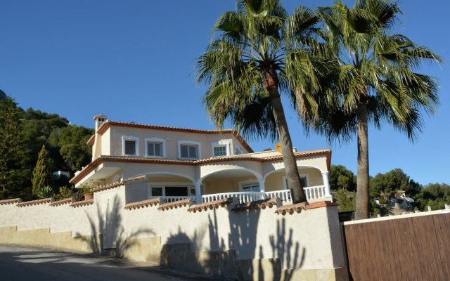 Stunning Detached Villa With Private Pool and Clear View Over Calpe