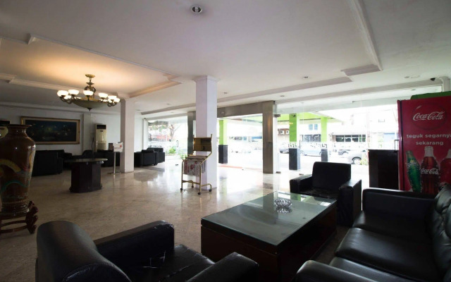 RedDoorz near Rungkut Industry