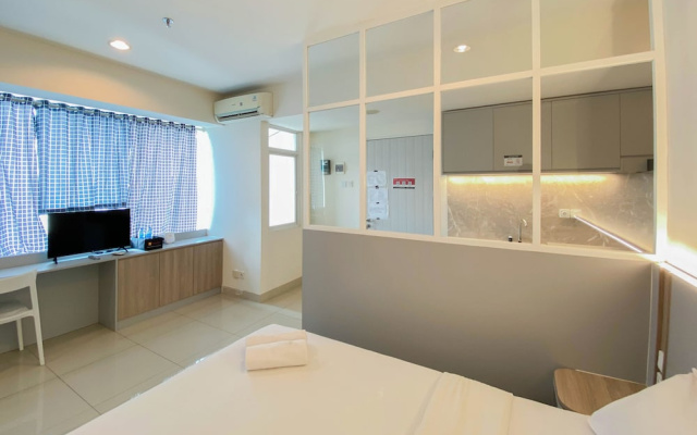 Comfort And Homey Studio Grand Kamala Lagoon Apartment