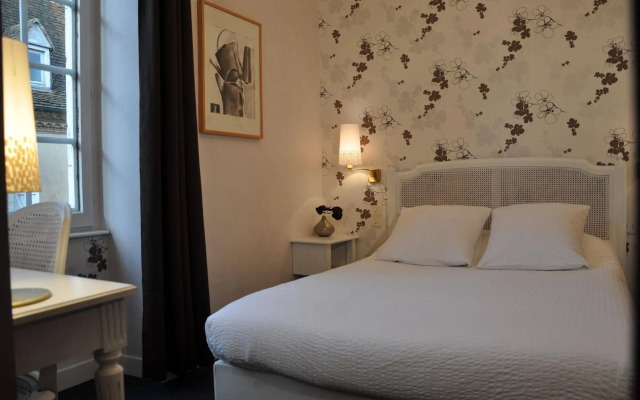 The Originals City, Hôtel La Reine Jeanne, Orthez (Inter-Hotel)