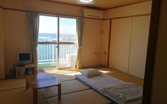 海のお宿 – Guest Rooms – Susami