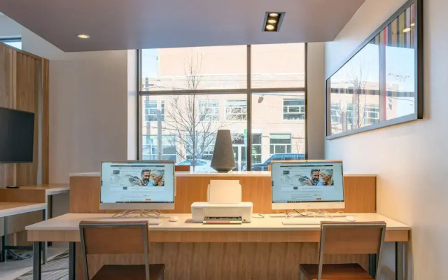 Holiday Inn Express & Suites Tulsa Downtown By Ihg