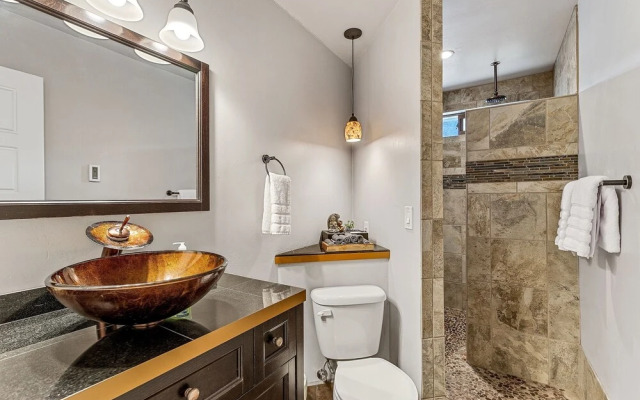 Pawnee Flagstaff 3 Bedroom Home by RedAwning