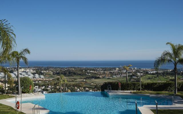 6482 - Luxury one level Penthouse