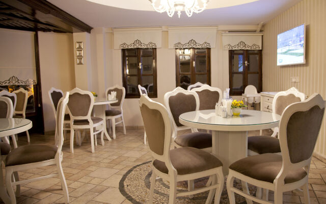 Kadi Konagi Thermal Hotel