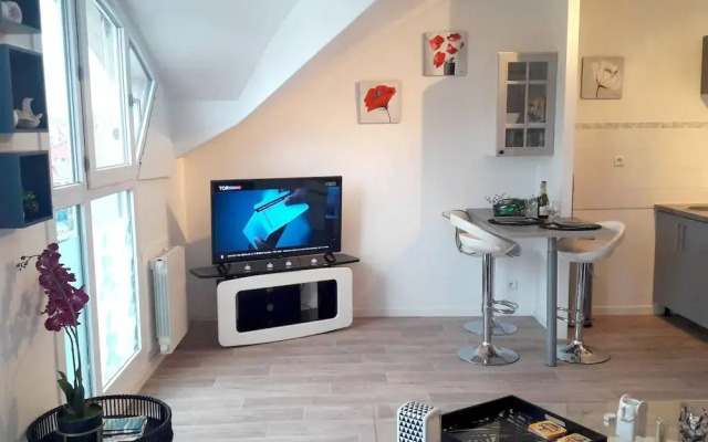 Studio in Compiègne, With Wifi