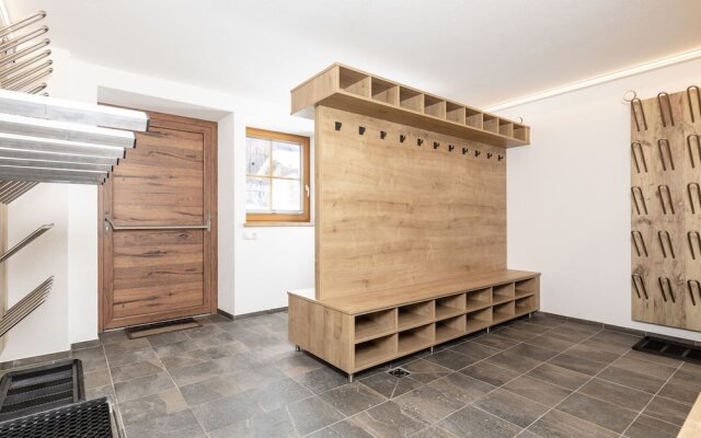 Scenic Apartment in Kaltenbach with Ski Storage And Parking