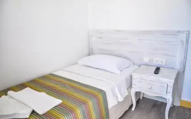 Gurup Hotel