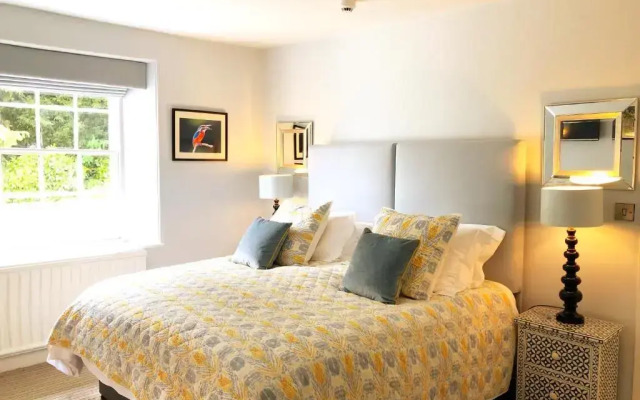 The Red Lion Hotel