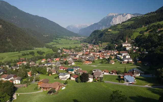 Sunlit Apartment near Ski Area in Längenfeld