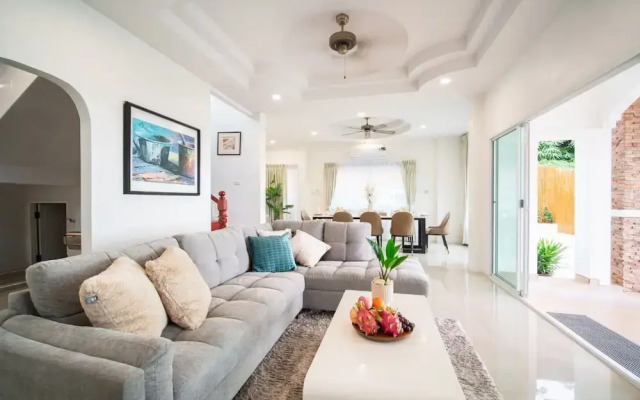 Ocean View 4BR Pool Villa KataBB Seaview