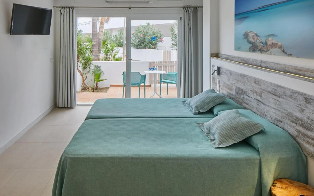 Playa Bella Beach Apartments