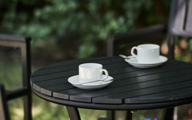 Yangzhou Slender West Lake Wisteria Hotel