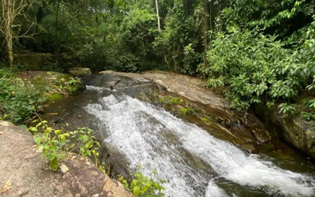 Suite Vargem Grande 2 - praia, cachoeira e trilhas