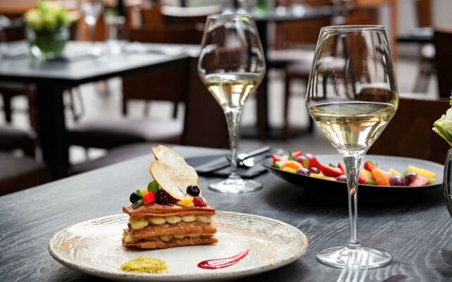 Pullman Santiago El Bosque by Accor Hotels