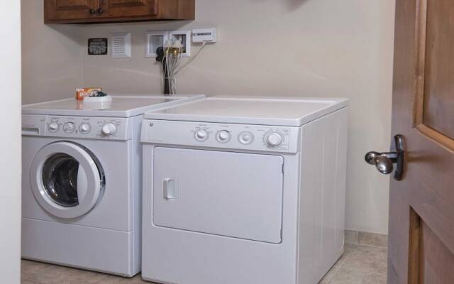 Ritz Carlton #5 2 Bedroom Condo by RedAwning