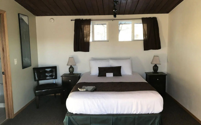 The Pioneer Motel