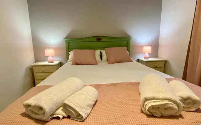 Archeros Oasis by Valcambre