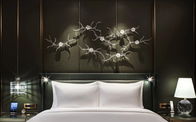 J Hotel, Shanghai Tower