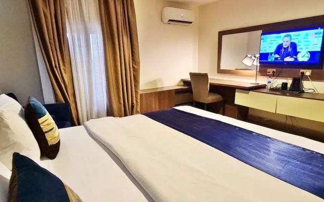 Villa Toscana Hotel Asaba