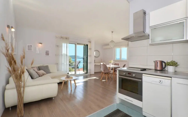 Mar deLuxe Apartments