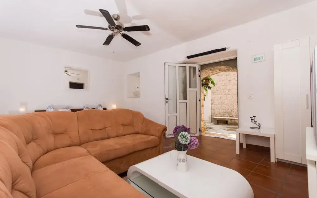 Apartment Elvira