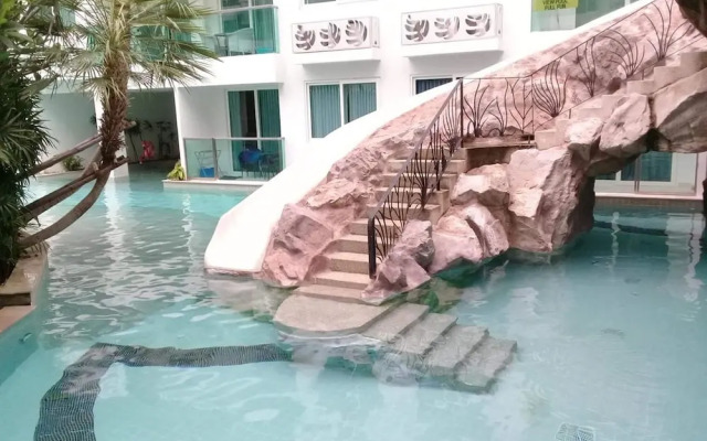Amazon Residence Pattaya Sunny Rentals
