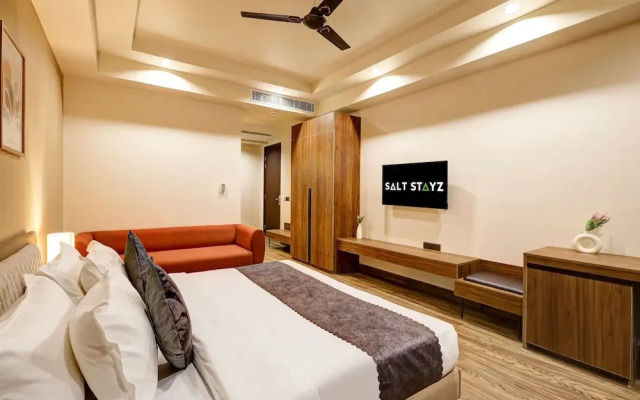 Saltstayz Premier – Golf Course Road & Sector 42