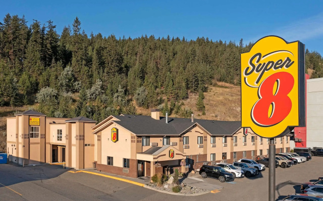 Super 8 by Wyndham Kamloops On The Hill