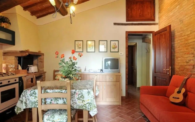 Elegant Castle Stay With Pool