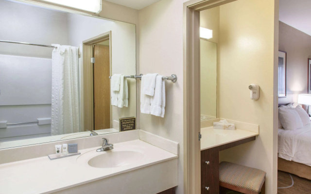 Hawthorn Extended Stay by Wyndham Bloomington