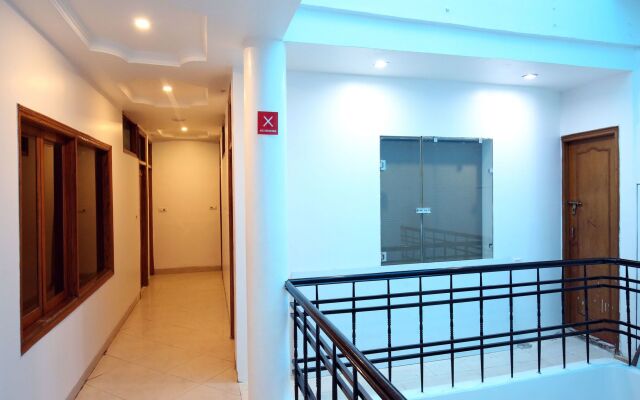 OYO 9230 Hotel Royal Brooks