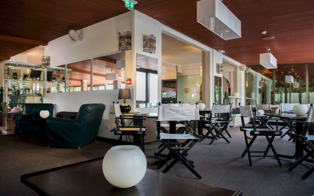 Rouge Hotel International