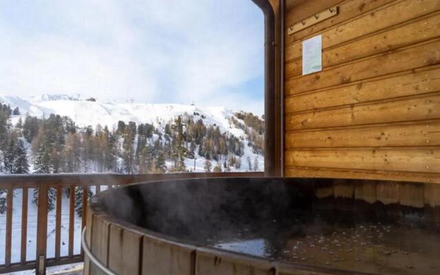 Carte Blanche Collection Chalet Hugo