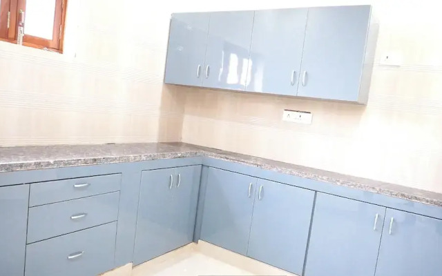 Hiraa inn Studio Apartments