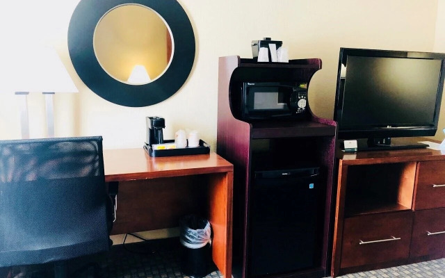 Quality Inn & Suites Heritage Park