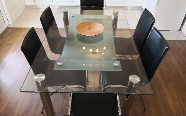 King Apartment4 Star Accommodation for the Price of 3