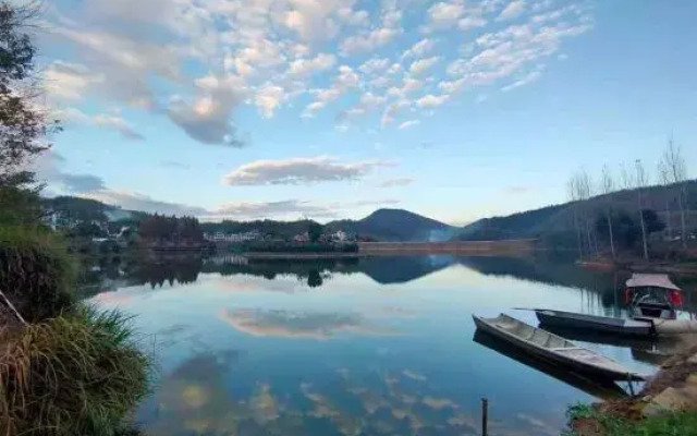 Fuchun Dalingtu Resort